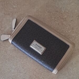 Guess Black and Tan Logo Wallet